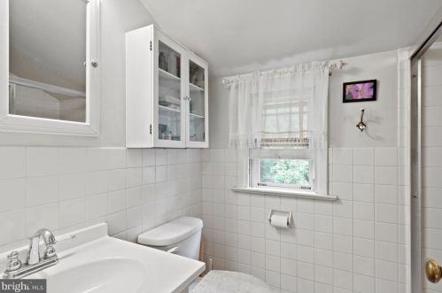 2017 Bethel Rd, Lansdale PA 19446-6054 exterior