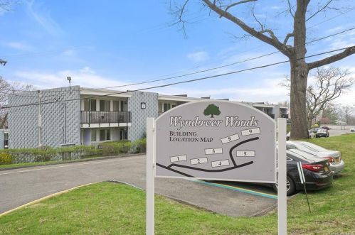 9 Wyndover Woods Ln, White Plains NY  10603-3149 exterior