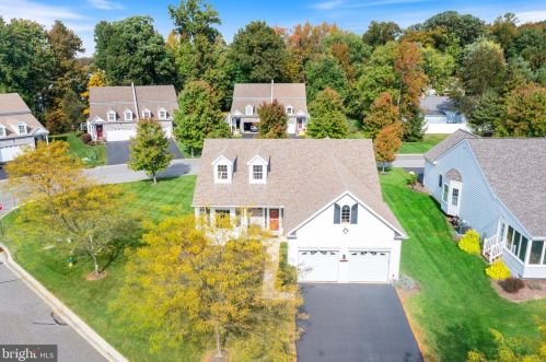 912 Belmont Ln, Boothwyn, PA 19060-1004