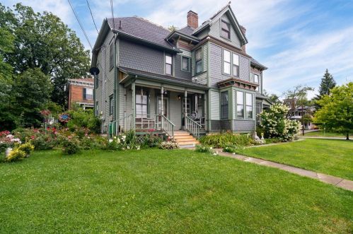 268 South St, Wilmington OH  45177-1696 exterior