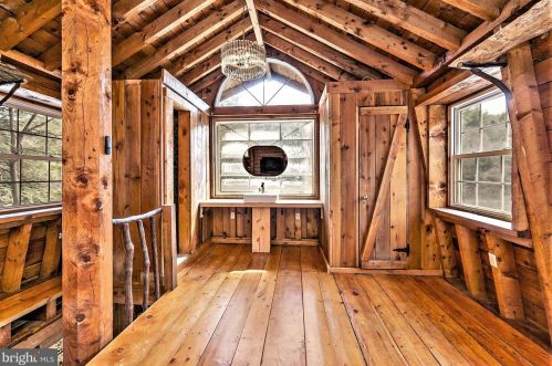 2695 Hemlock Dr, Palmerton PA  18071-9408 exterior