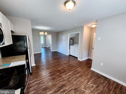 525 Center St, Laurel DE  19956-1331 exterior