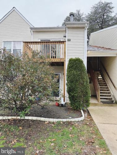1184 Tristram Cir, West Deptford, NJ 08051-2224