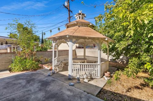 2487 Pleasant St, Riverside CA 92507-5737 exterior