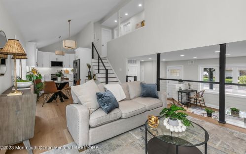 11 Mallard St, Hazlet NJ 07730-1413 exterior