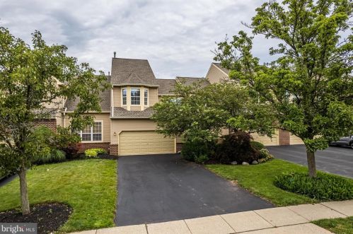 220 Pinecrest Ln, Lansdale, PA 19446-1475