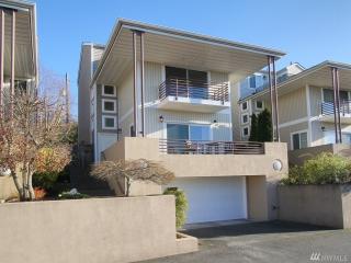 1904 Bennett Dr, Seattle, WA 98108-2380