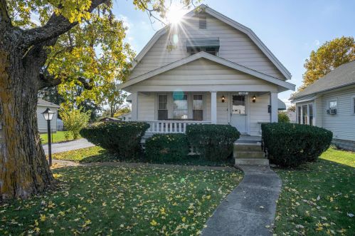 1207 Fayette St, Washington Ch, OH 43160-2553