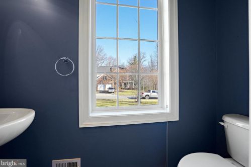 16143 Jordan Crest Ct, Haymarket VA  20169-4943 exterior