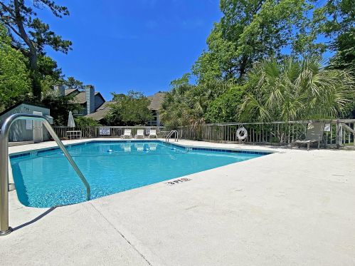 1106 Shadow Lake Cir, Mount Pleasant SC  29464-9039 exterior