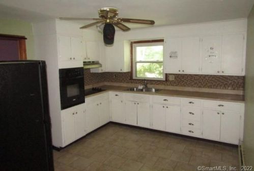36 Foster Sq, Bridgeport, CT 06610-1915