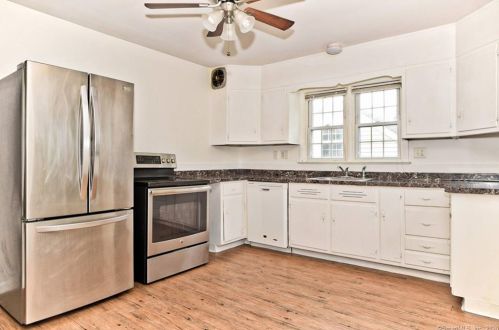19 Depinedo Ave, Stamford, CT 06902-4607