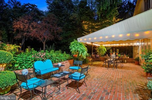 71 Tunbridge Rd, Haverford PA  19041-1038 exterior