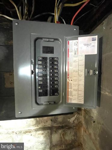 818 Philadelphia Ave, West Deptford NJ  08063-1335 exterior