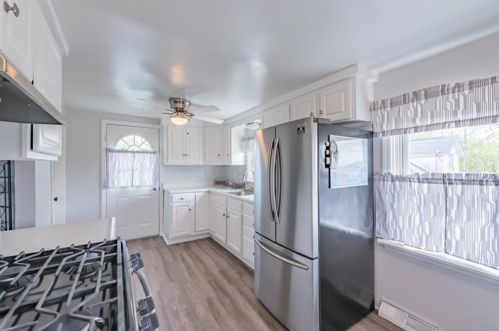 1008 Frank Ave, Jeannette PA  15644-1534 exterior