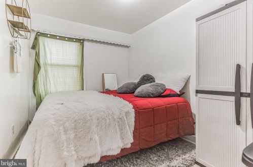 406 Rand St, Camden NJ 08105-2712 exterior