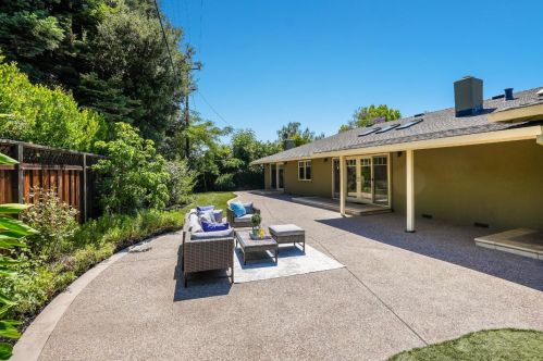 368 Fontainbleau Ter, Los Altos CA  94022-2229 exterior