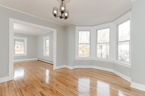 18 Leyden St, Putnam CT  06260-1718 exterior