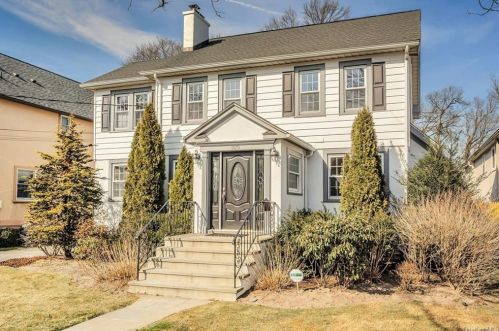 1070 Washington Ave, New Rochelle, NY 10803-3212