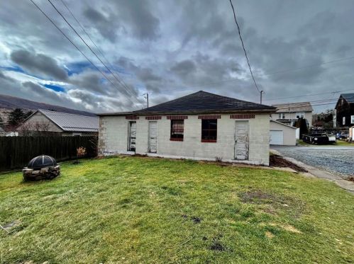 723 1st St, Palmerton PA  18071-1504 exterior