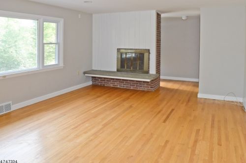 299 Parks Rd, Parsippany NJ  07054-1733 exterior