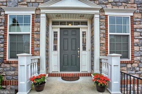 4755 Laurel Valley Ln, West Enola, PA 17025-2292
