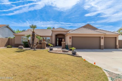 2963 Adobe St, Mesa, AZ 85213-6963