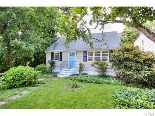 381 Main St, Westport, CT 06880-2005