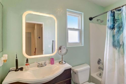 1313 Bethany Pl, El Cajon CA  92021-5047 exterior