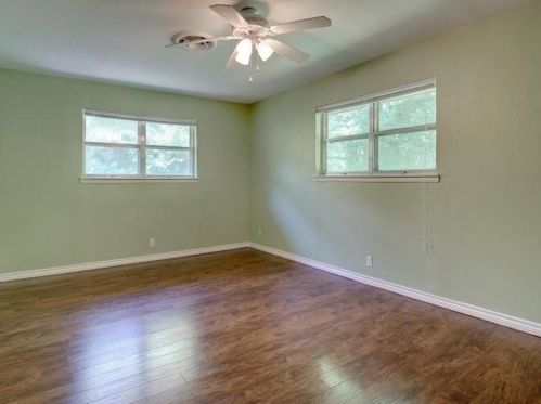 1225 Hillcrest St, Denton TX  76201-2412 exterior