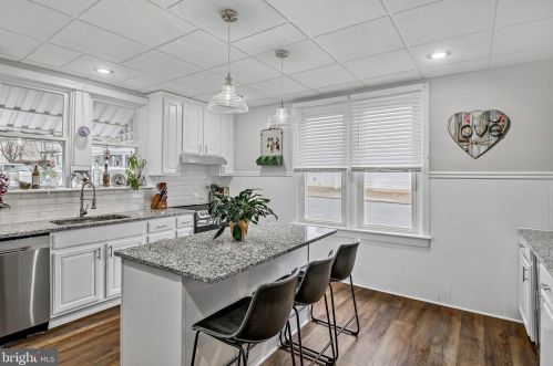 61 Keller St, Navy Sup Dpt PA  17055-3827 exterior