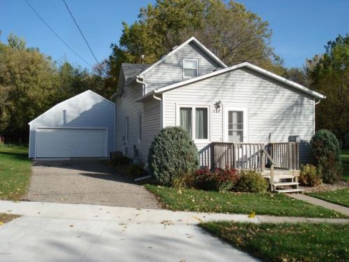 816 2nd St, Sedan, MN 56334-1002