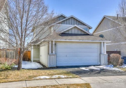 61224 Brittle Bush St, Bend, OR 97702-3011