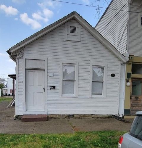 271 14th St, Ambridge, PA 15003-2209