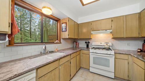 14889 Cavalier Rise, Truckee CA exterior