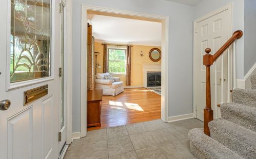 4902 Plymouth Rd, Pittsburgh, PA 15227-1120