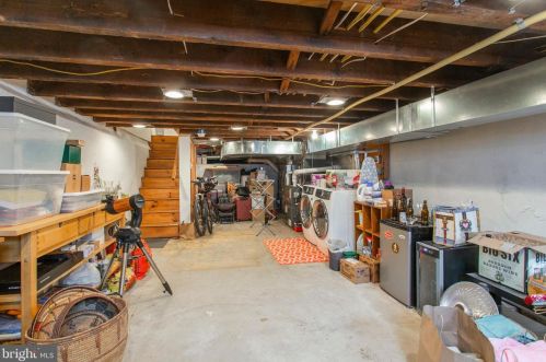 2219 Carpenter St, Philadelphia PA 19146-2517 exterior