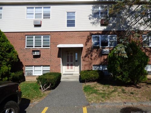 90 Belair Dr, Northville, CT 06776-2440