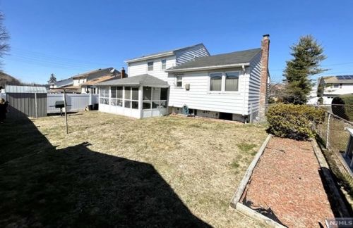 170 Jocelyn Ave, Wood-Ridge, NJ 07075-1401