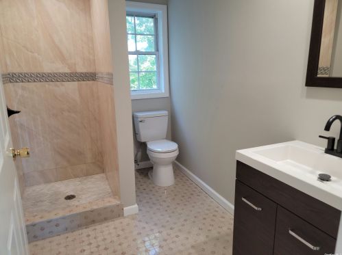 72 Cherry Ave, West Sayville NY  11796-1214 exterior