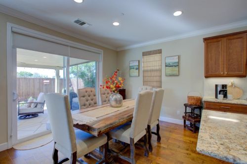 2864 Westport Cir, Valley Home CA  95361-8162 exterior