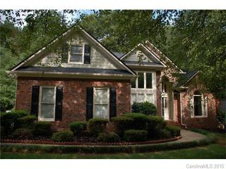 9900 Warwickshire Ln, Charlotte, NC 28270-1613