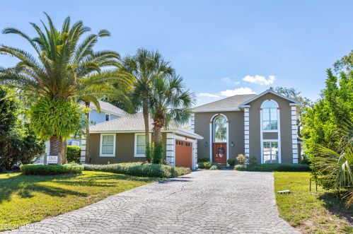 2813 Country Club Dr, Lynn Haven, FL 32444-5107