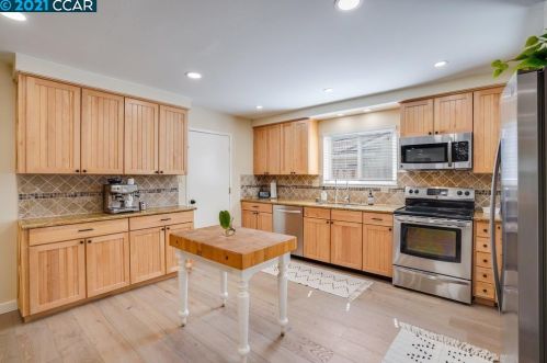 519 Navajo Pl, Danville CA  94526-5135 exterior