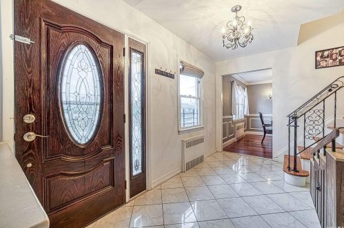 2479 Frederick Ct, North Bellmore, NY 11710-4426