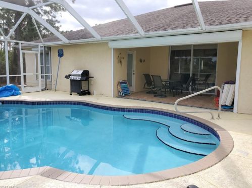 507 Aspen Ave, Lehigh Acres FL 33974-9613 exterior