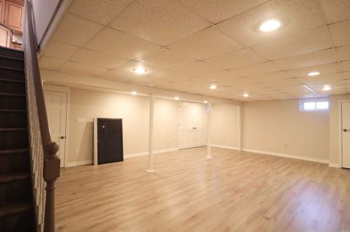 32 Maryland St, Huntington Station NY 11746-6945 exterior