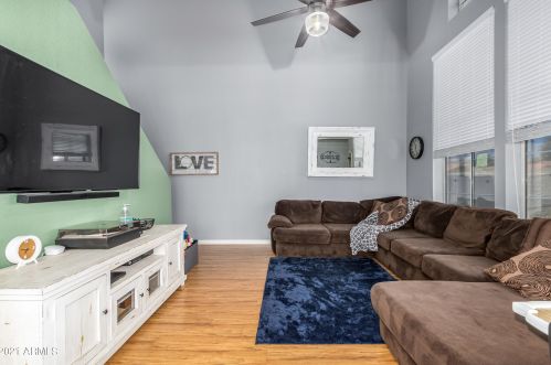 501 Sunrise Dr, Gilbert AZ  85233-6732 exterior