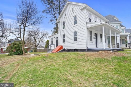 104 High St, Red Lion PA  17356-1606 exterior