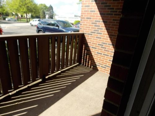 101 Woodstone Ln, New Kensington PA  15068-4646 exterior